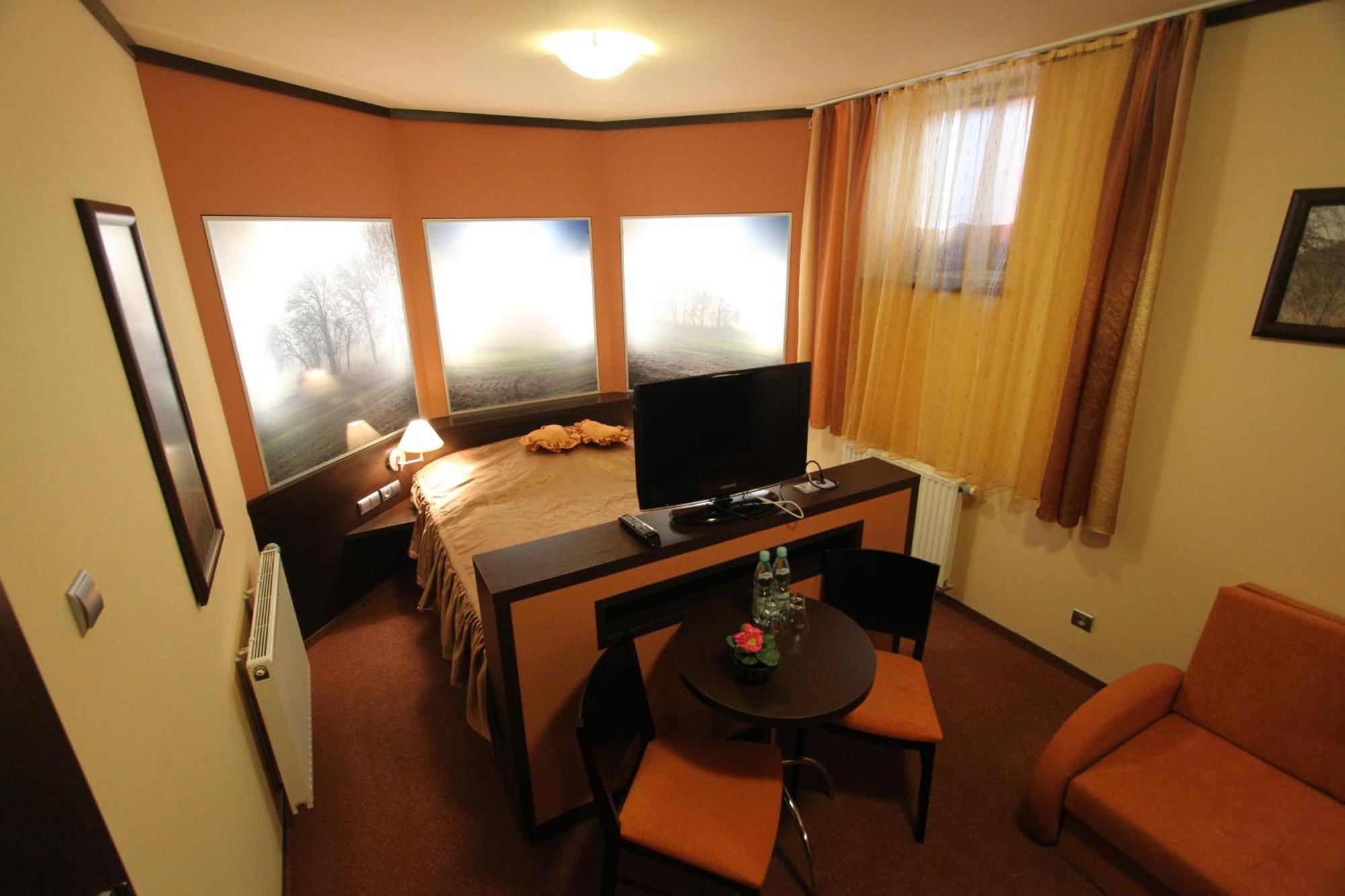 لوبلين Hotel Na Rogatce المظهر الخارجي الصورة